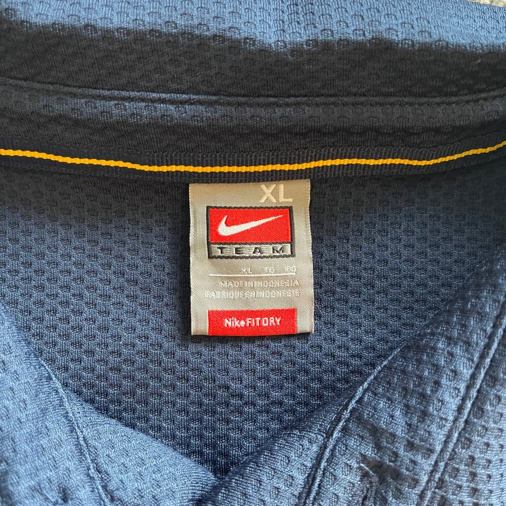 Mens Nike West Virginia Polo XL Navy Excellent WVU Fiesta Bowl Nike Fit Dry - Picture 3 of 5
